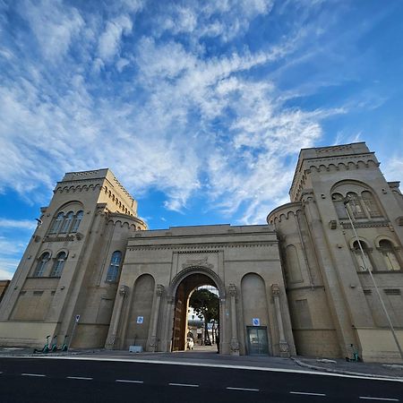 Beb Bari Napoli Acomodação com café da manhã Exterior foto