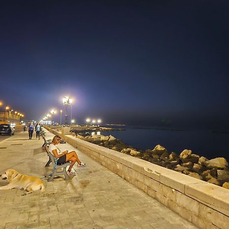 Beb Bari Napoli Acomodação com café da manhã Exterior foto