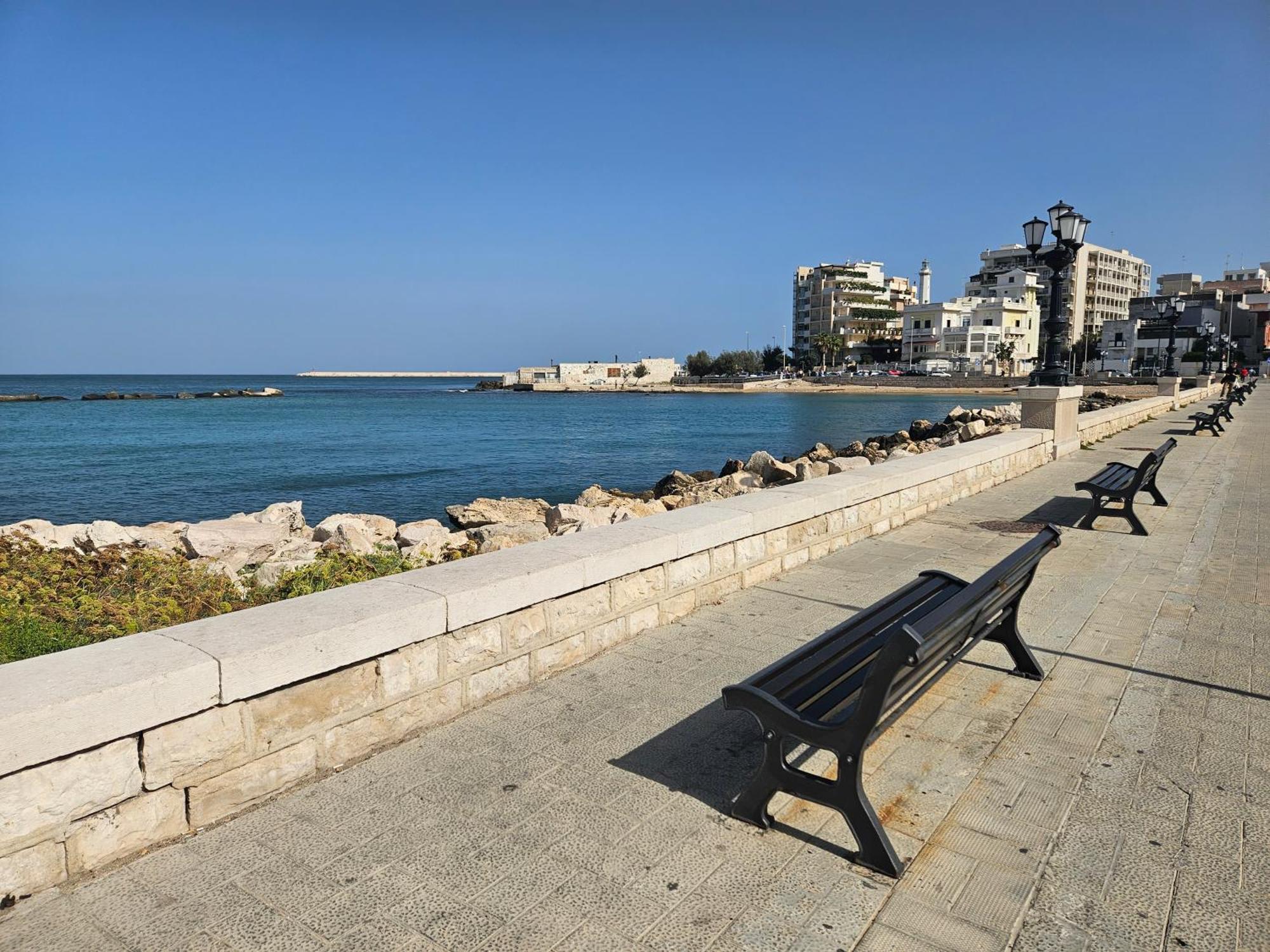 Beb Bari Napoli Acomodação com café da manhã Exterior foto